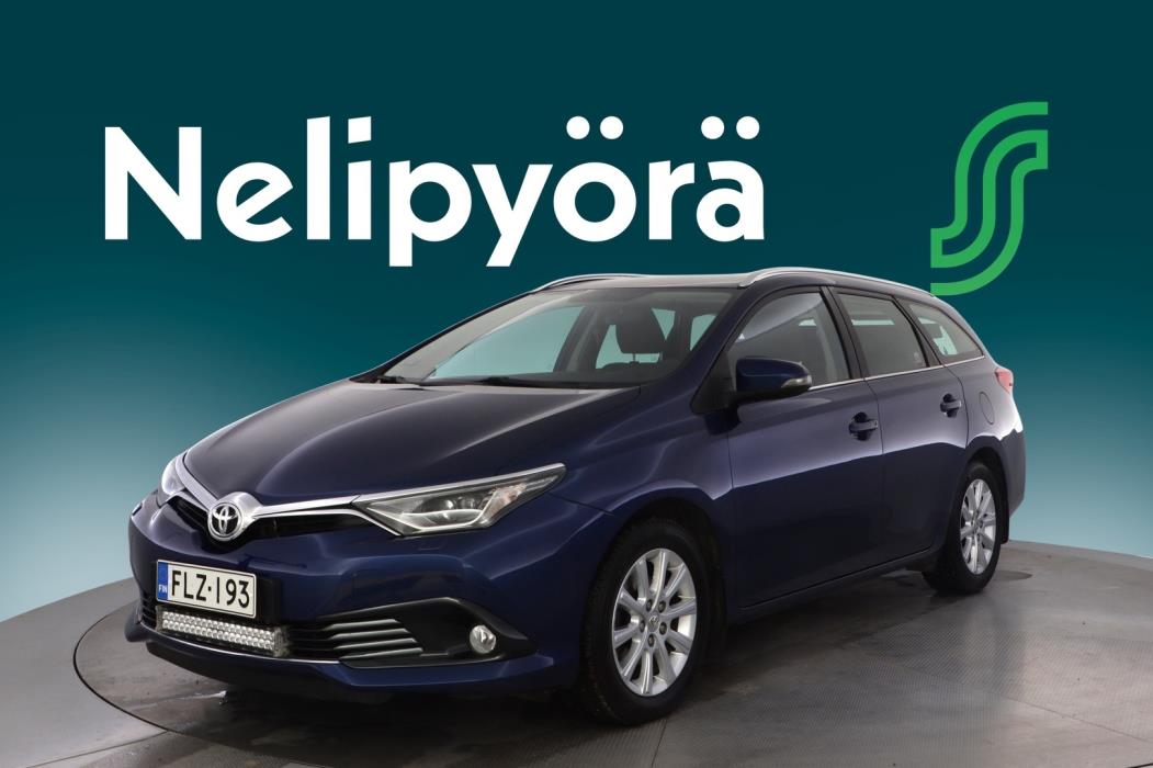 TOYOTA Auris 2015