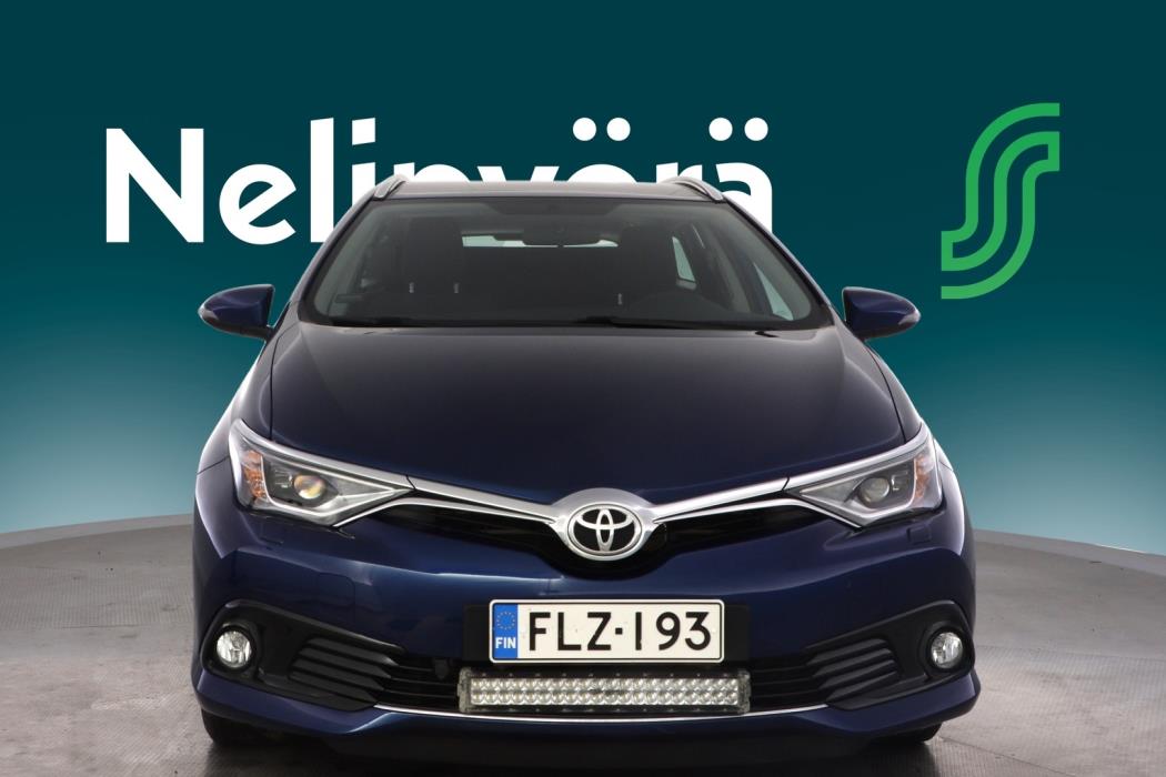 TOYOTA Auris 2015