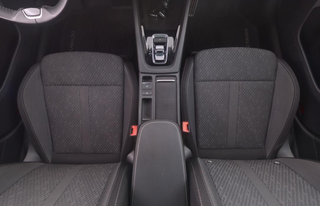 SKODA Octavia 2021