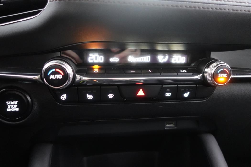 MAZDA 3 2021