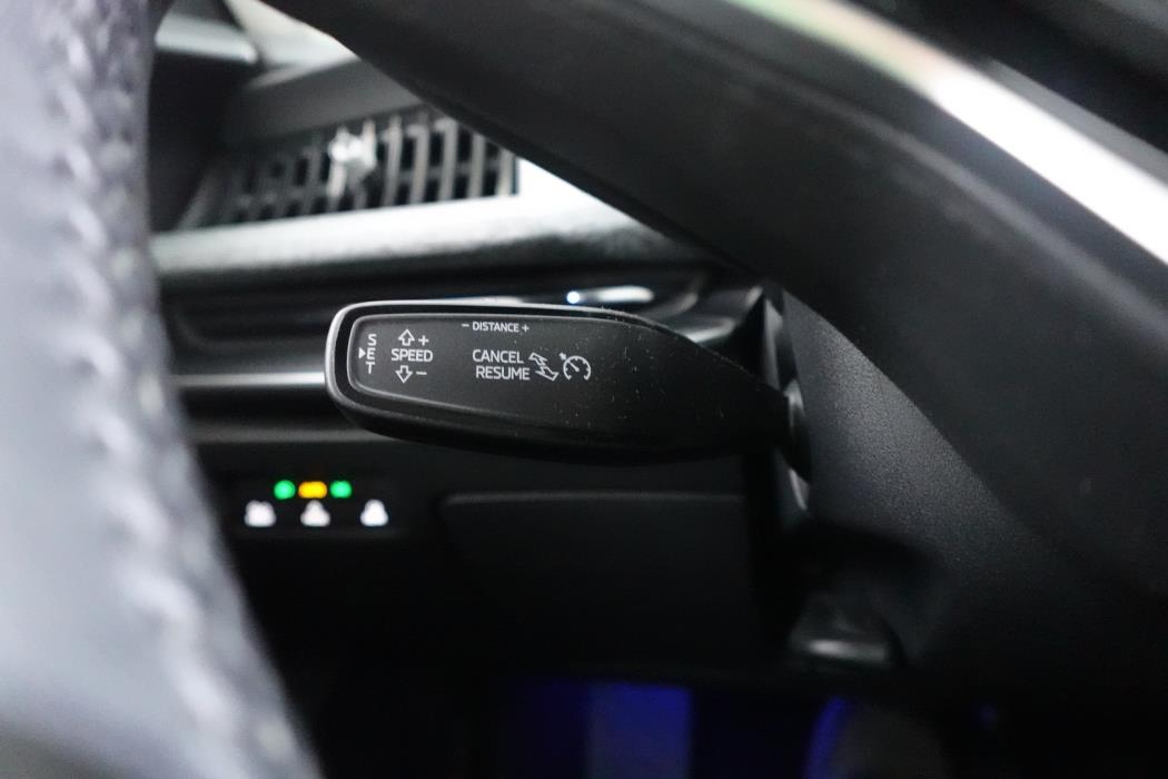 SKODA Superb 2025