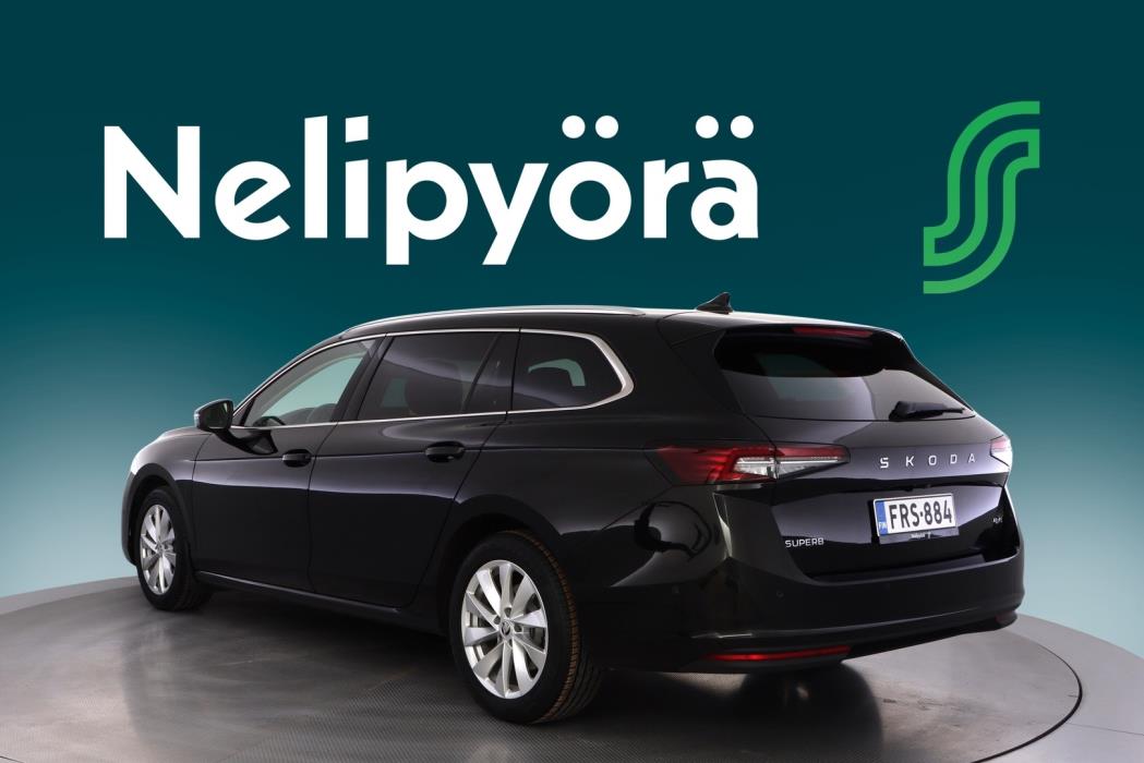 SKODA Superb 2025