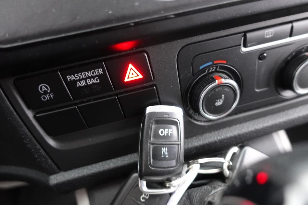 VOLKSWAGEN Transporter 2018