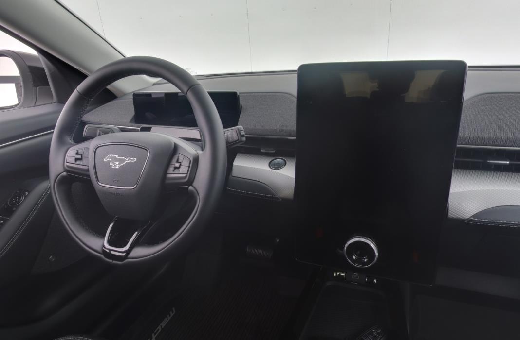 FORD Mustang Mach-E 2024