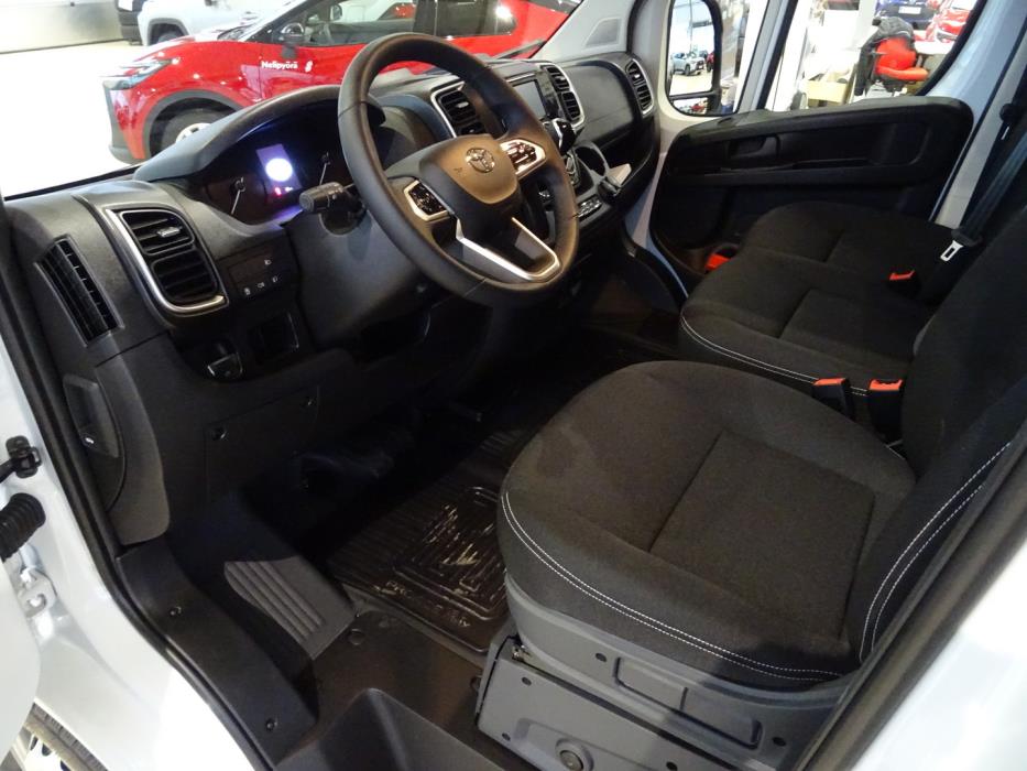 TOYOTA Proace Max 2025