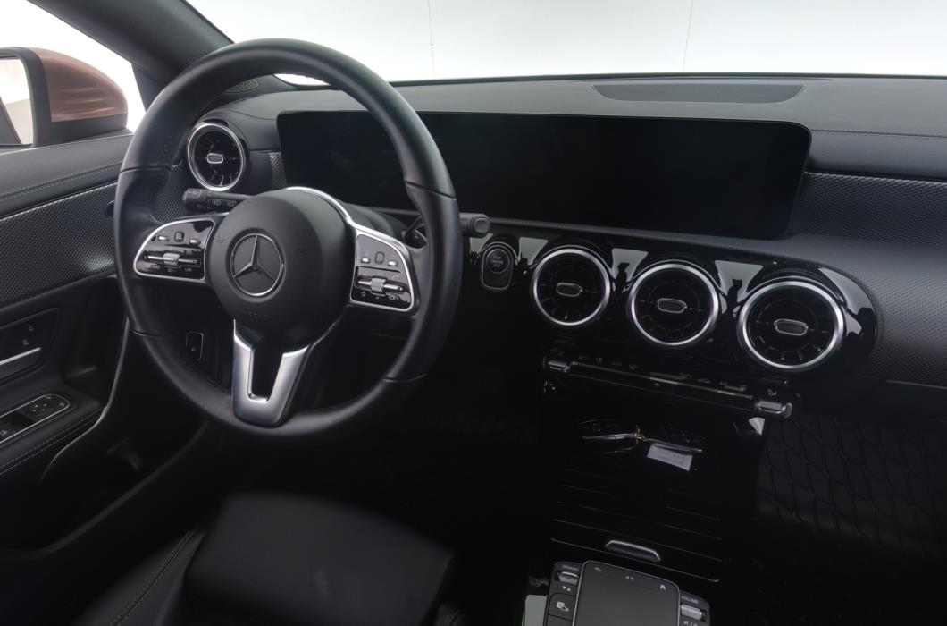 MERCEDES-BENZ CLA 2023