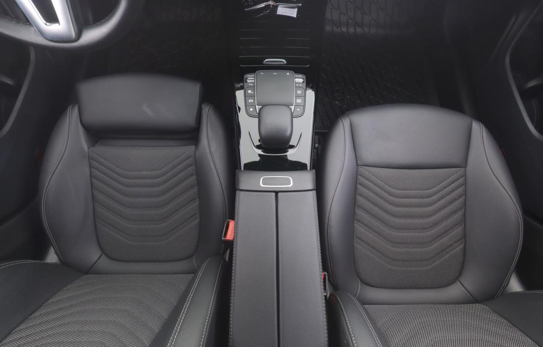 MERCEDES-BENZ CLA 2023