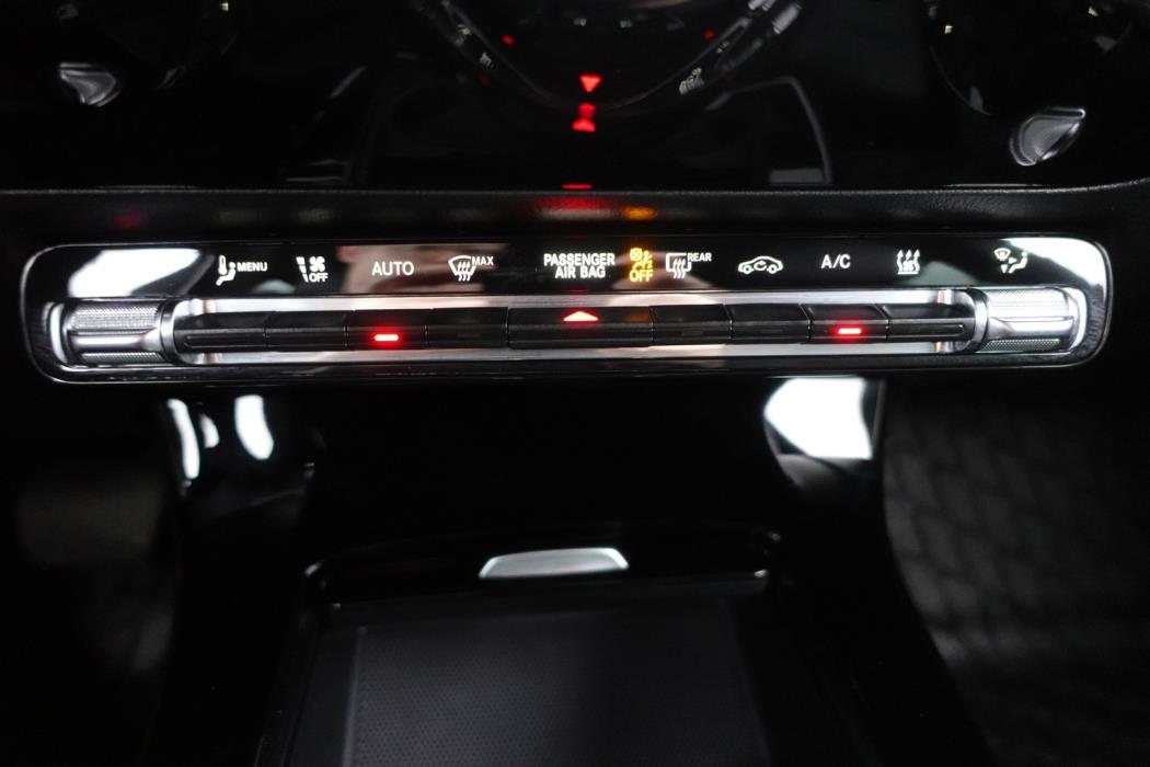 MERCEDES-BENZ CLA 2023