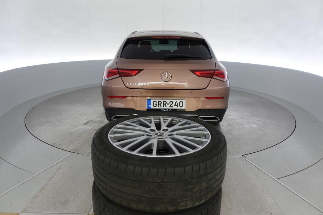 MERCEDES-BENZ CLA 2023