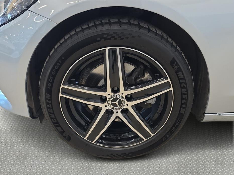 MERCEDES-BENZ C 2017