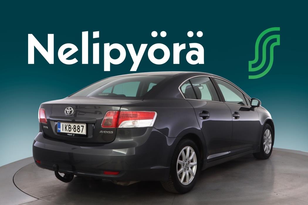 TOYOTA Avensis 2011