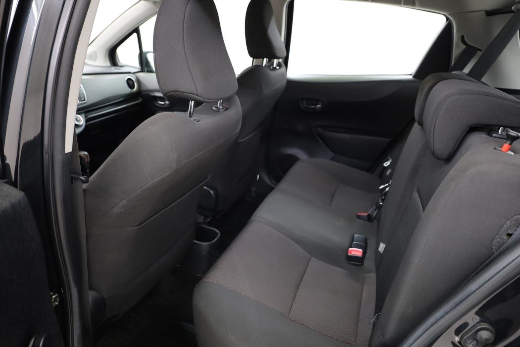 TOYOTA Yaris 2012