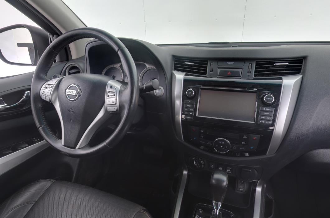 NISSAN Navara 2016