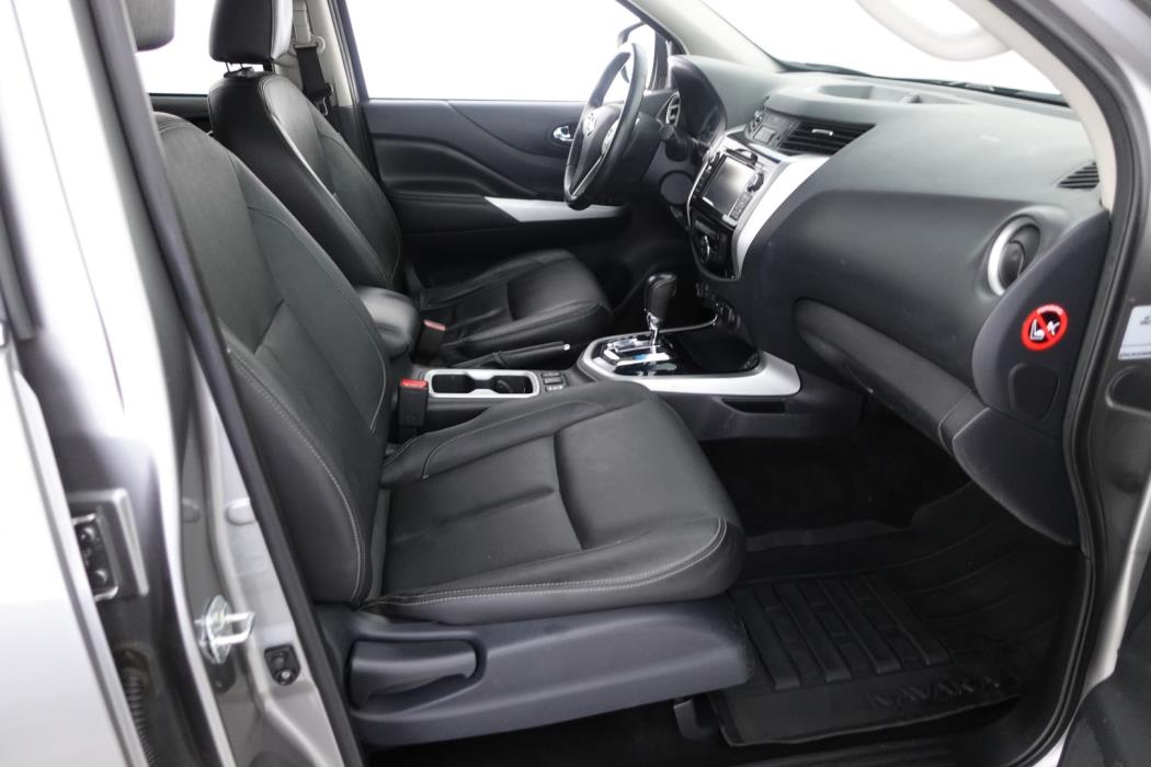 NISSAN Navara 2016