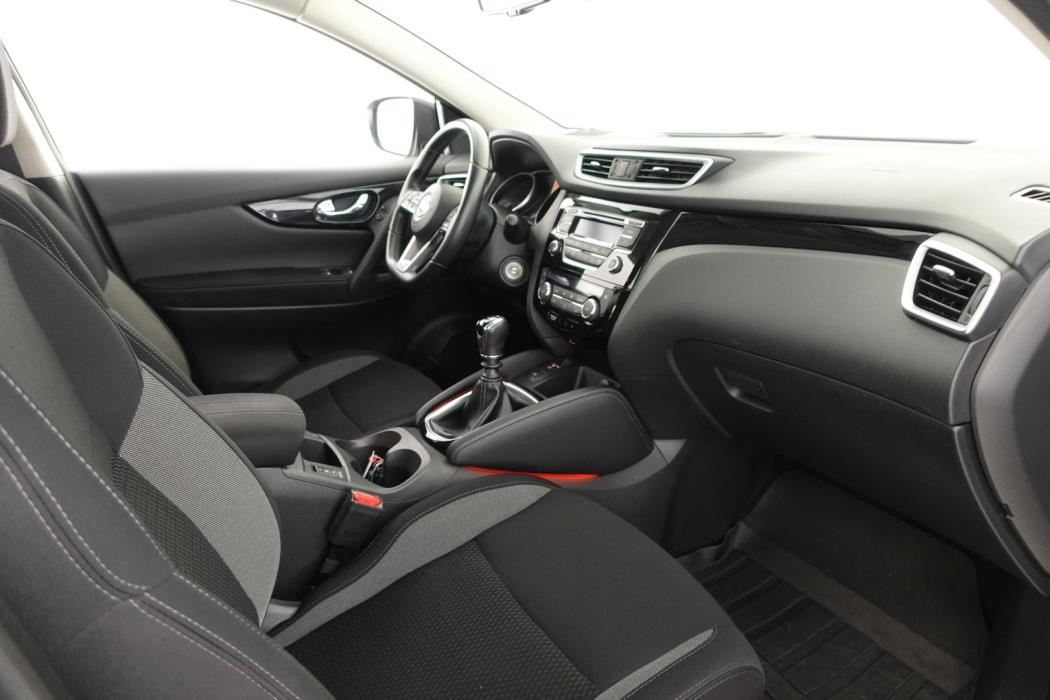 NISSAN Qashqai 2018