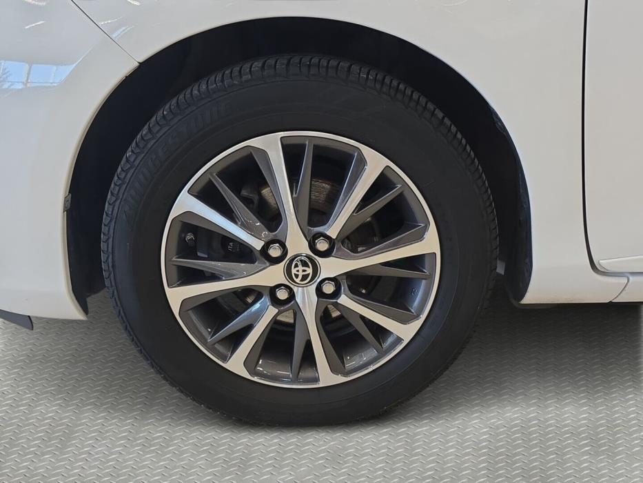 TOYOTA Yaris 2019