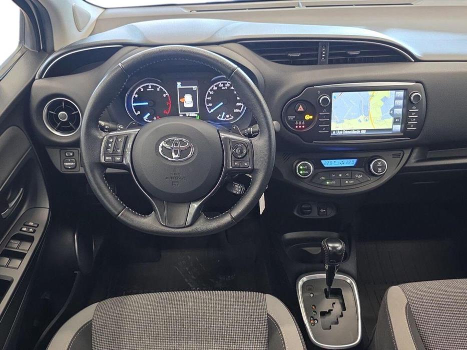 TOYOTA Yaris 2019