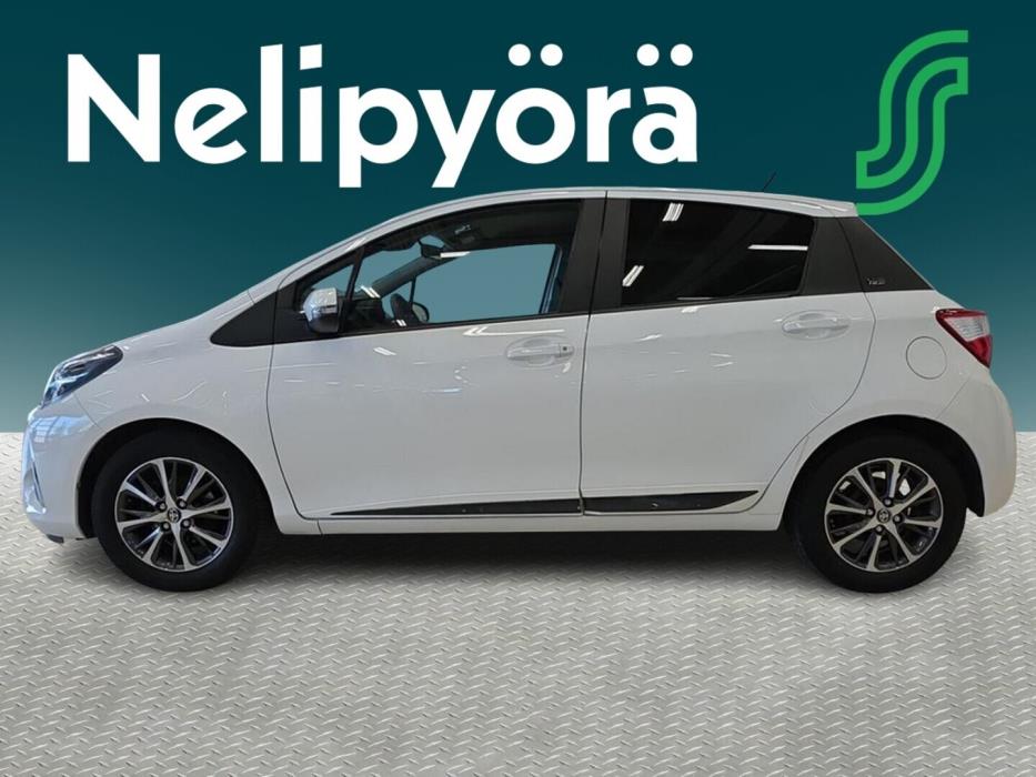 TOYOTA Yaris 2019