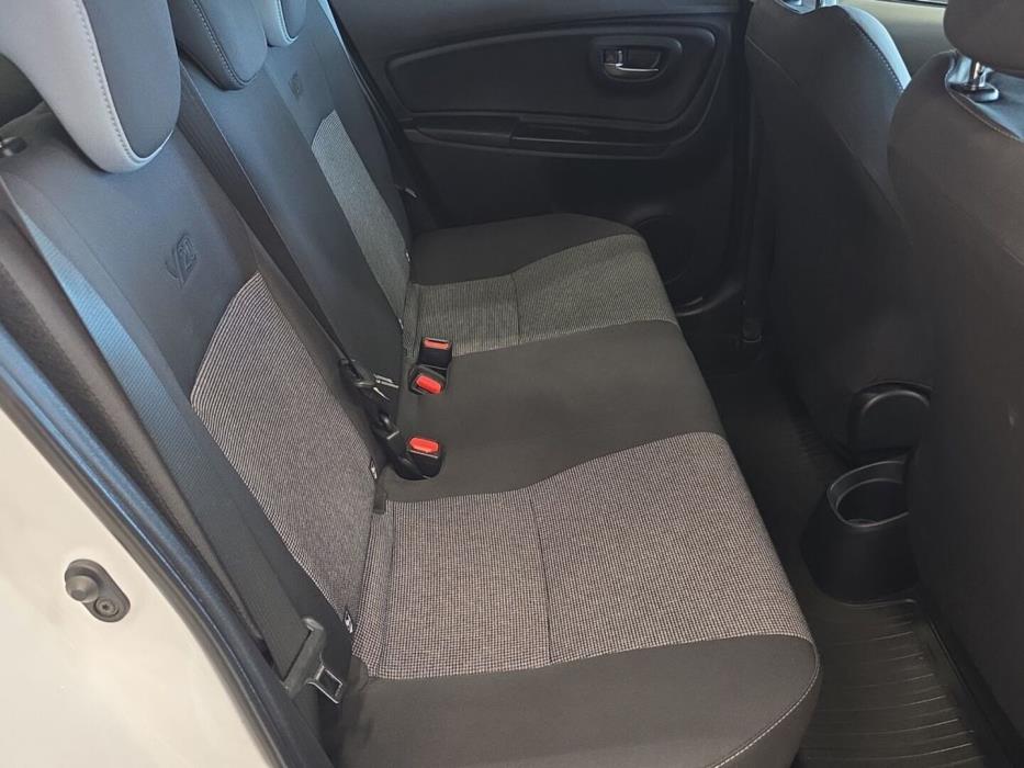 TOYOTA Yaris 2019