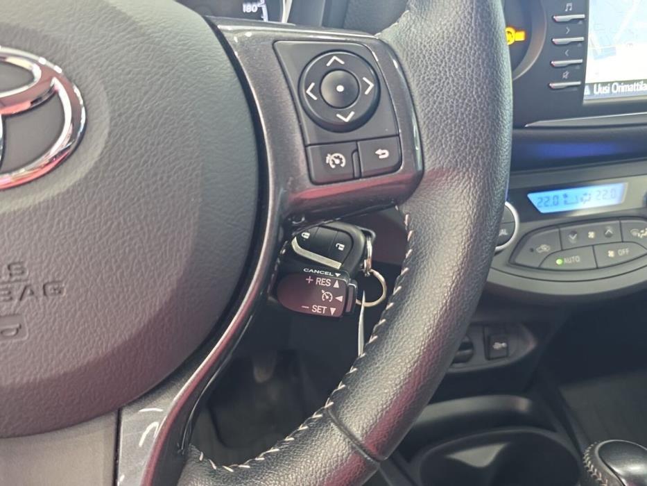 TOYOTA Yaris 2019