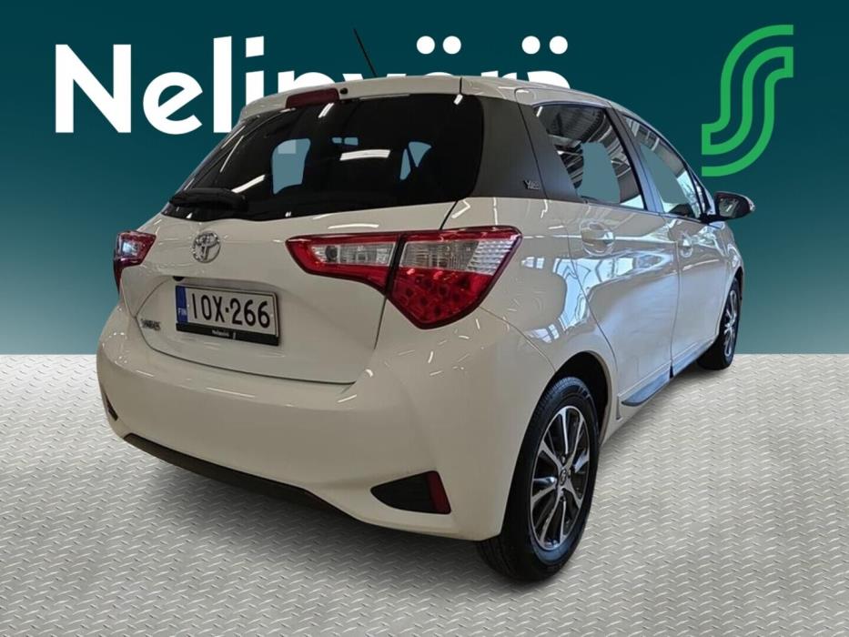 TOYOTA Yaris 2019
