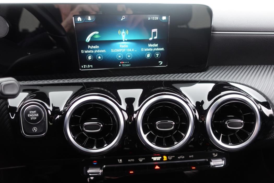 MERCEDES-BENZ A 2019