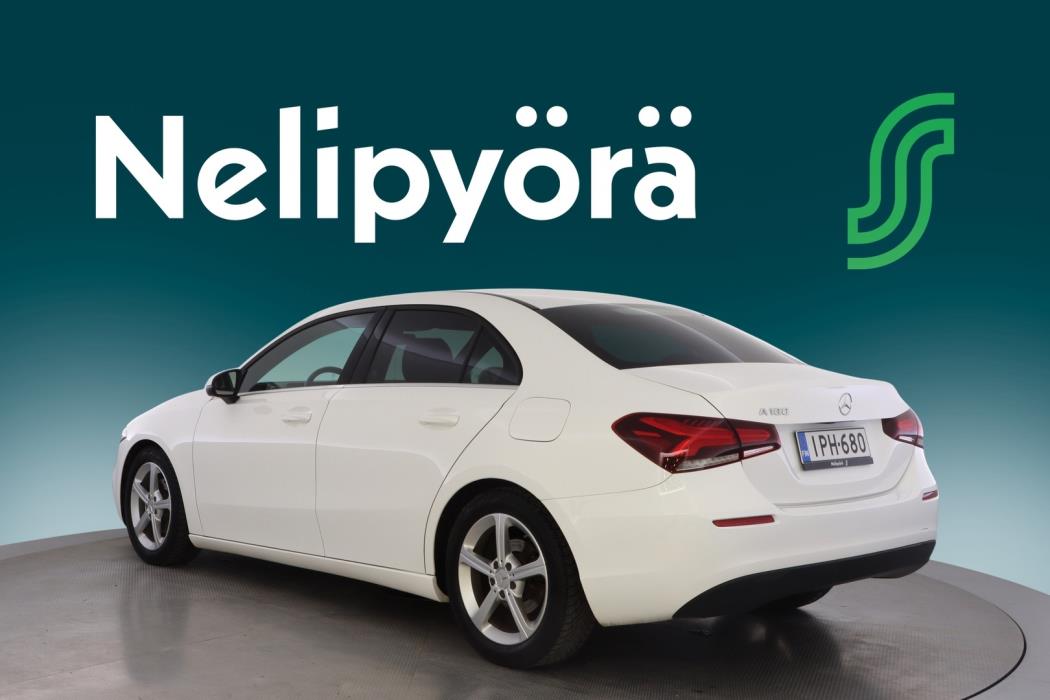 MERCEDES-BENZ A 2019