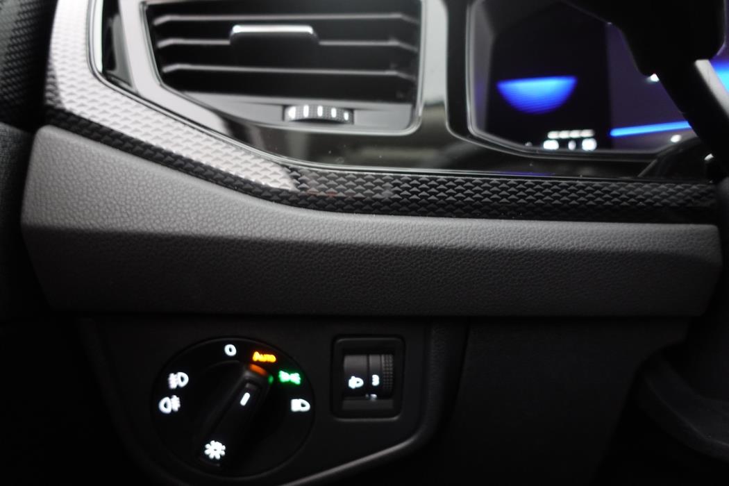 VOLKSWAGEN Polo 2022