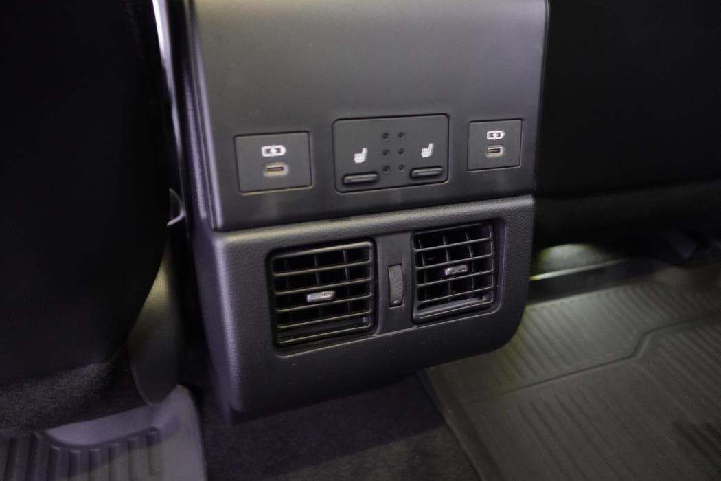 SUBARU Solterra 2022