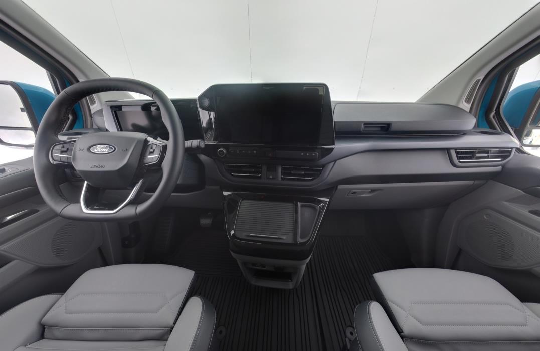 FORD TOURNEO CUSTOM 2025