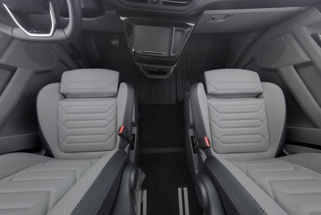 FORD TOURNEO CUSTOM 2025