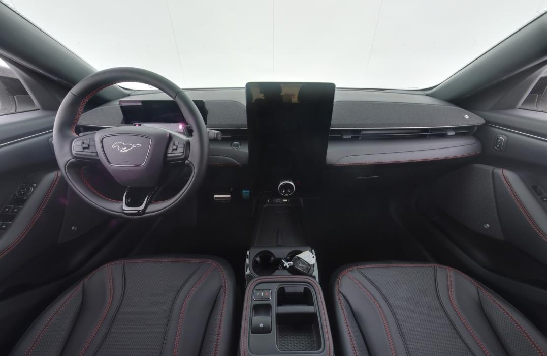 FORD Mustang Mach-E 2025