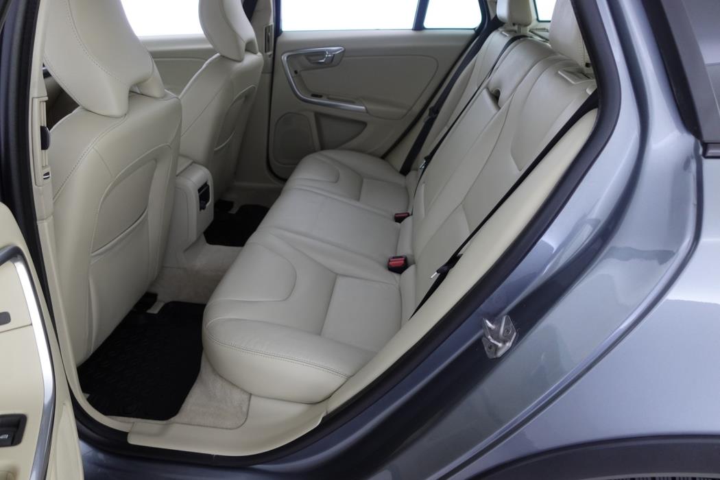 VOLVO V60 Cross Country 2016
