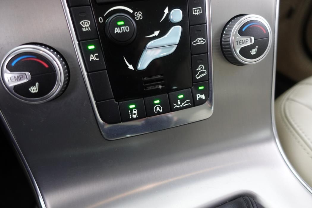 VOLVO V60 Cross Country 2016