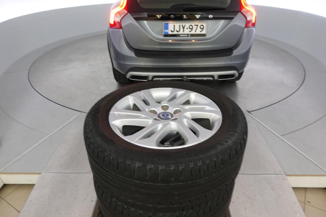 VOLVO V60 Cross Country 2016