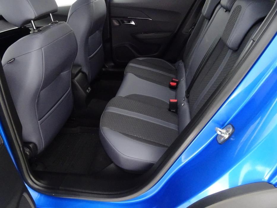 PEUGEOT 2008 2021