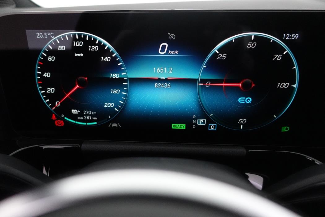 MERCEDES-BENZ EQA 2022