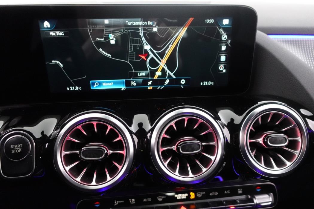 MERCEDES-BENZ EQA 2022