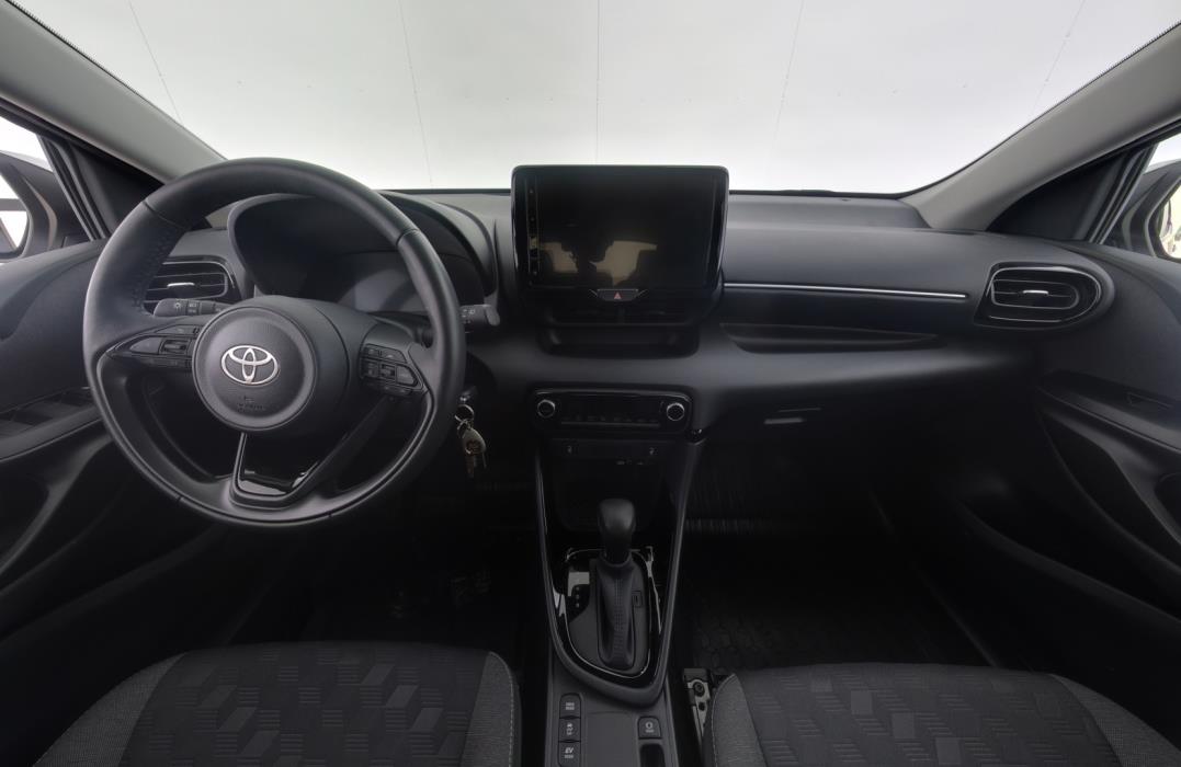 TOYOTA Yaris 2024