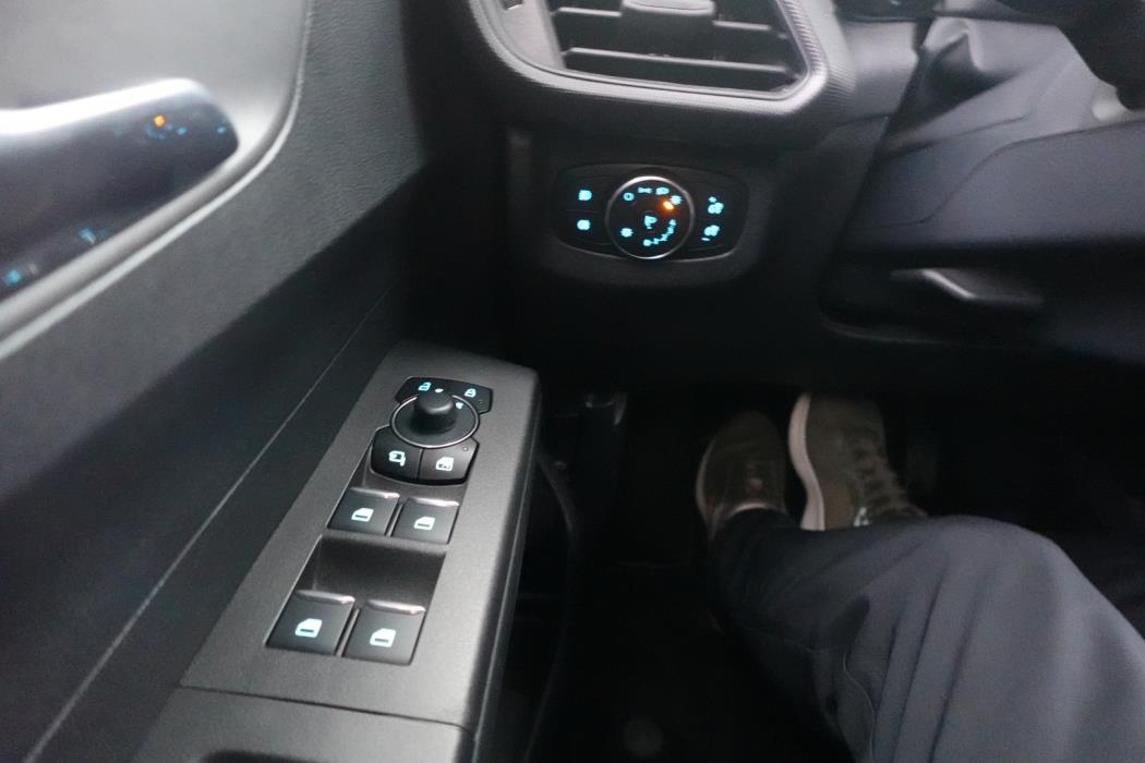FORD Tourneo Courier 2025