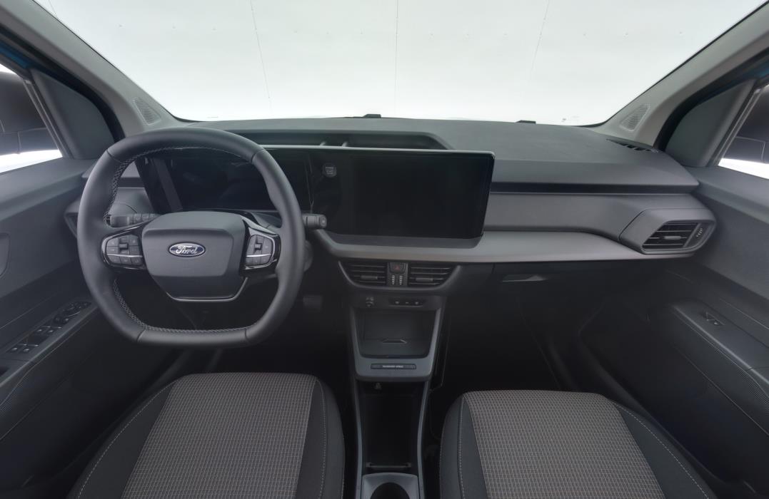 FORD TOURNEO COURIER 2025