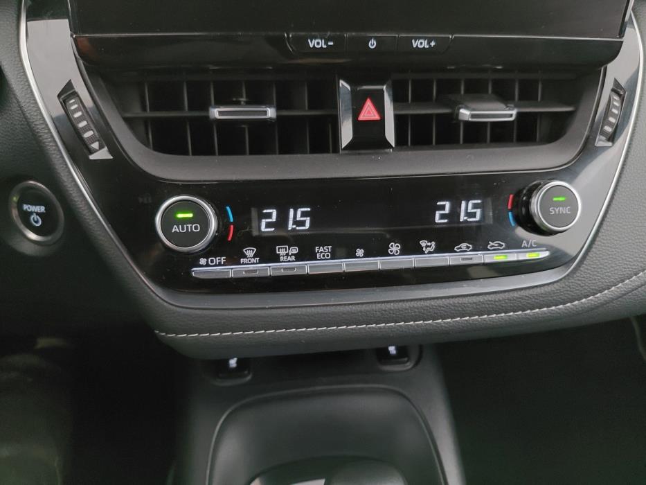 TOYOTA COROLLA 2023