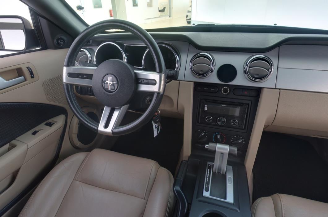 FORD Mustang 2006
