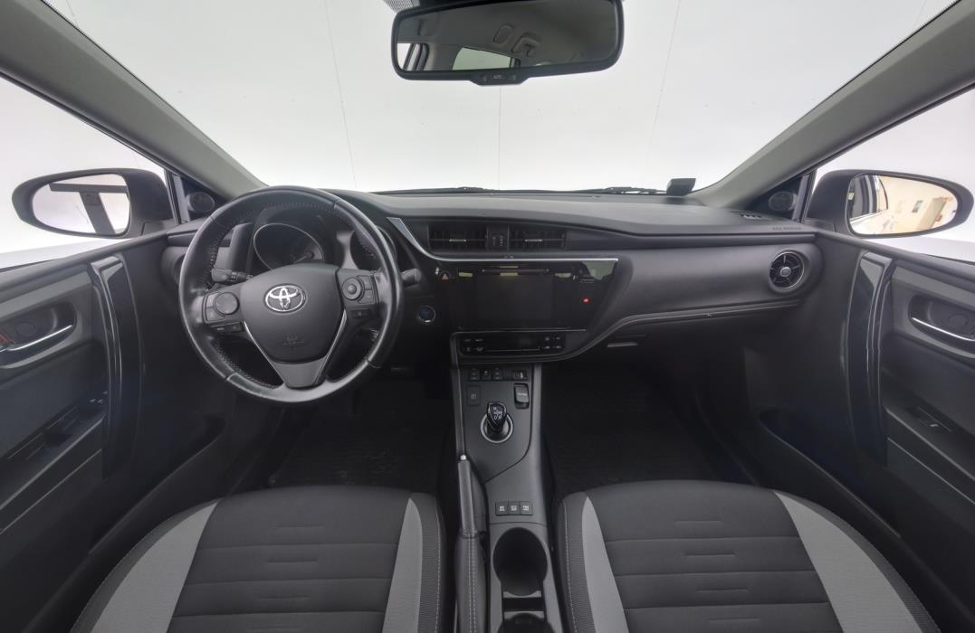 TOYOTA Auris 2017