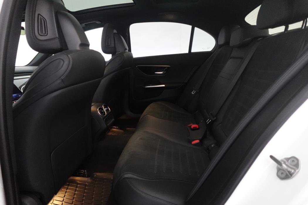 MERCEDES-BENZ C 2023