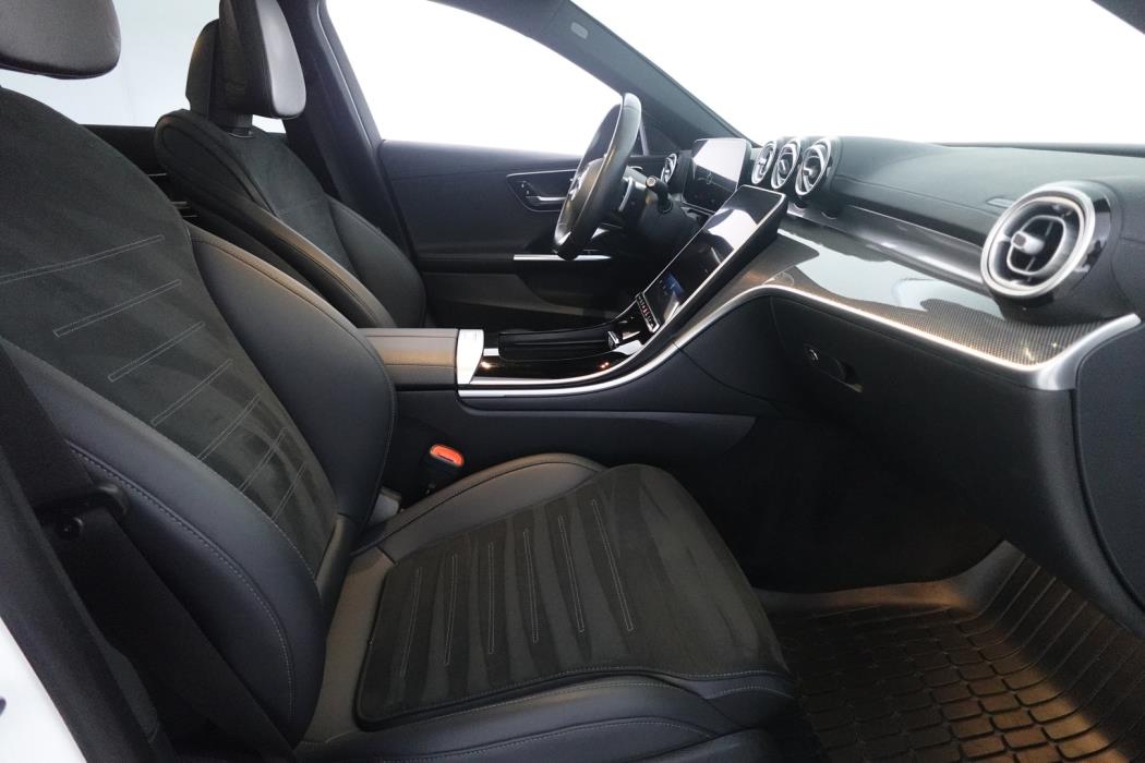 MERCEDES-BENZ C 2023