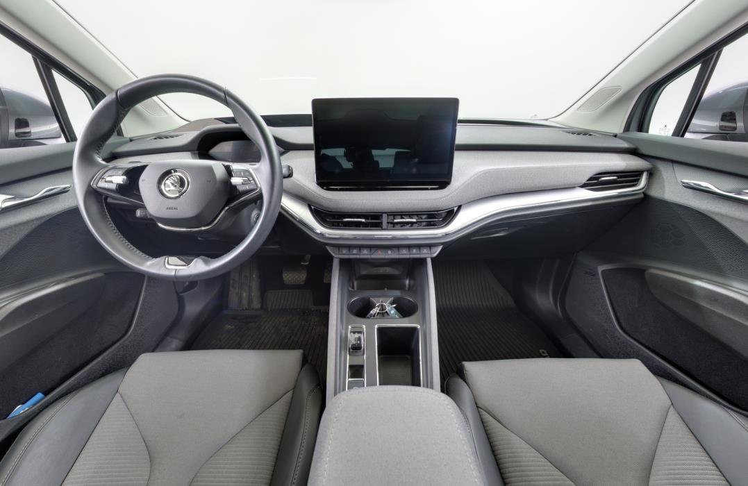 SKODA Enyaq 2024