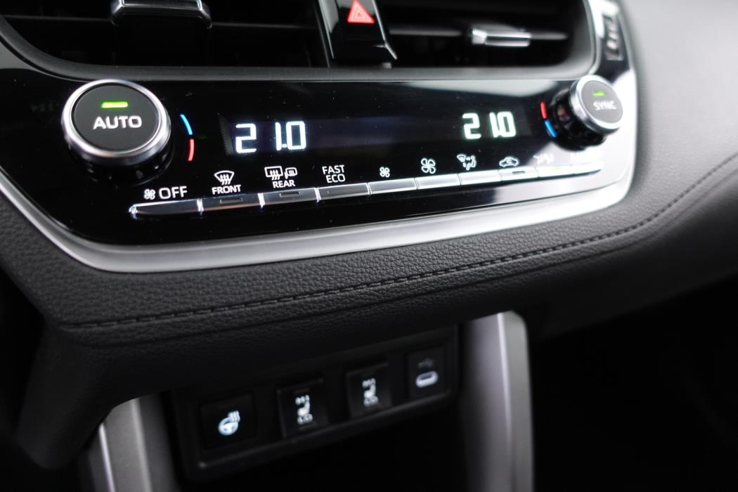 TOYOTA Corolla Cross 2024