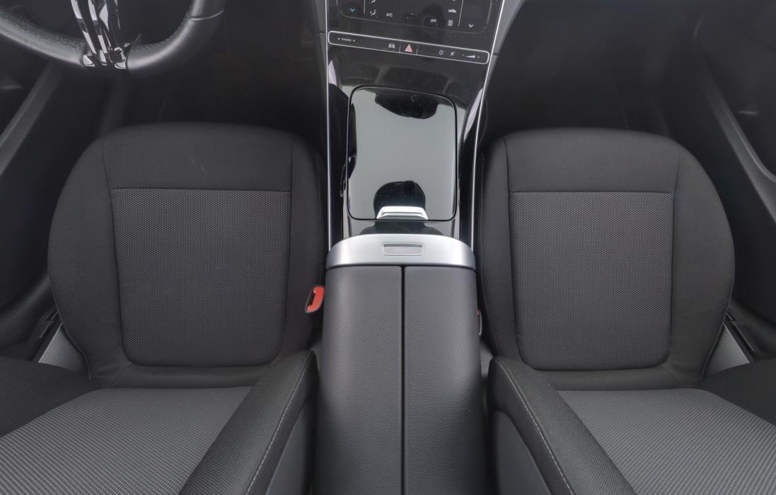 MERCEDES-BENZ C 2022