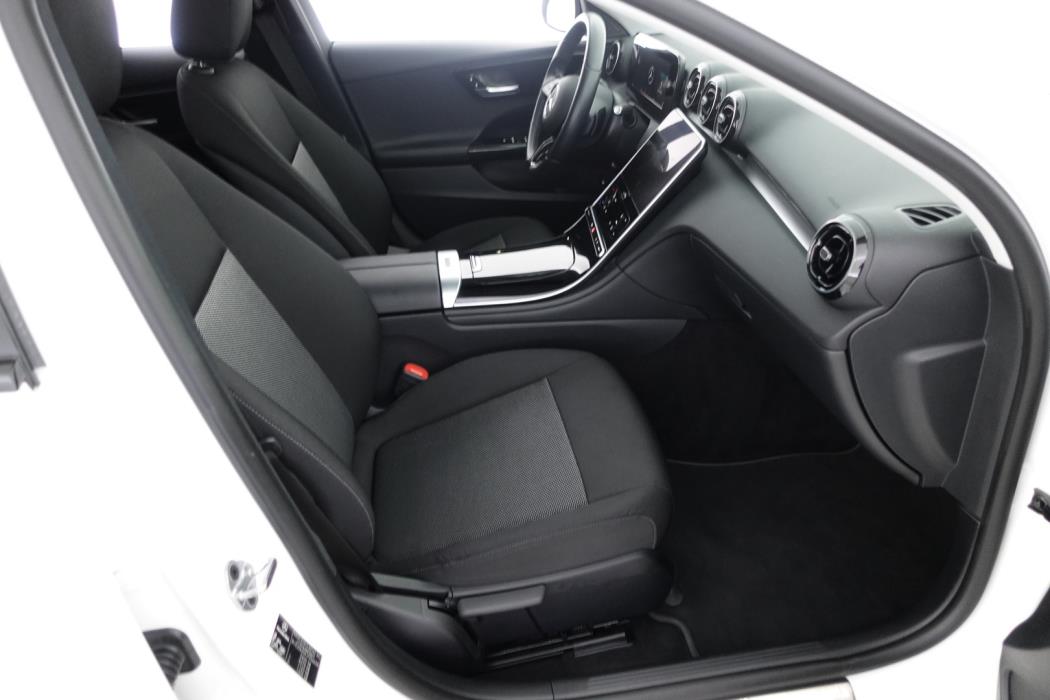 MERCEDES-BENZ C 2022